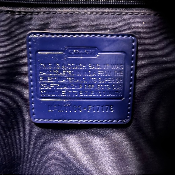 Authentic COACH Kyra Daisy Scarf Print Tote/Shoulder Bag with Removable Strap - Picture 6 of 11